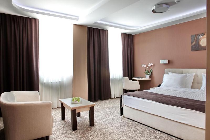 Garni Hotel Aveny Čačak Eksteriør billede