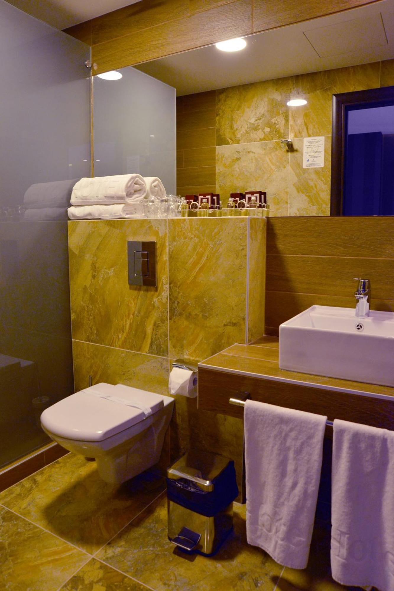 Garni Hotel Aveny Čačak Eksteriør billede