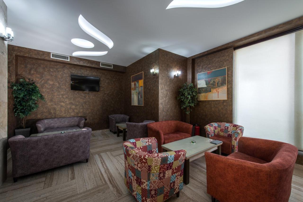 Garni Hotel Aveny Čačak Eksteriør billede